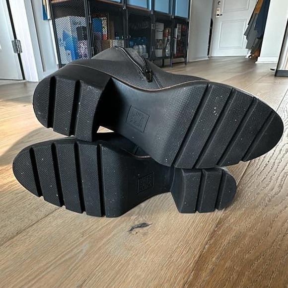 Last Day to Purchase / Black Naturalizer Madalynn Booties sz 9.5 - Picture 3 of 4